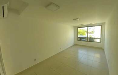 Imagem: O depósito possui 1 Vaga na garagem, 25m² de Área e está