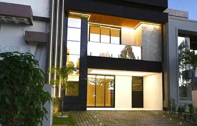 Imagem: A casa em condomínio possui 4 Dormitórios, 4 Banheiros, 4