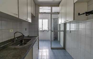 Imagem: O apartamento possui 3 Dormitórios, 2 Banheiros, 2 Vagas na