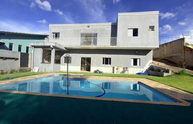 Imagem: A chácara possui 1.000m² de Área e está localizado em Ibiúna