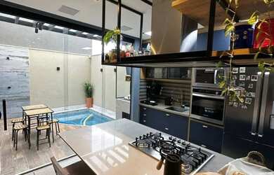 Imagem 11: Vendo casa reformada de 2/4 sendo uma suíte e closet