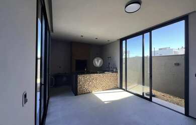 Imagem 9: Casa nova em construção no Condomínio Real Park