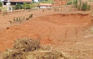 Imagem: O terreno possui 2.000m² de Área e está localizado em Jardim