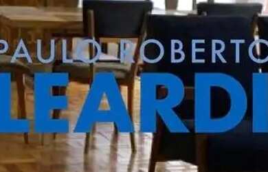 Imagem: A casa possui 3 Dormitórios, 4 Banheiros, 2 Vagas na garagem