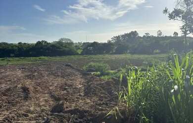 Imagem: O terreno possui 1.350m² de Área e está localizado em Armação