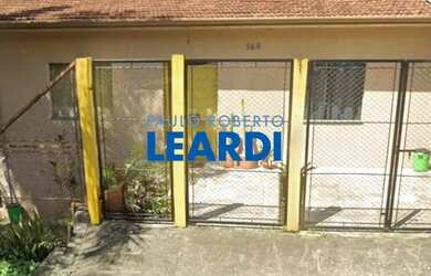 Imagem: A casa possui 2 Dormitórios, 2 Banheiros, 2 Vagas na garagem