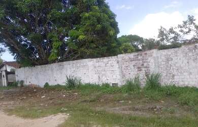 Imagem: O terreno possui 1350m² de Área e está localizado em Chapéu