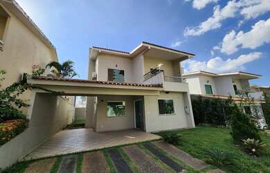 Imagem: A casa em condomínio possui 4 Dormitórios, 5 Banheiros, 4