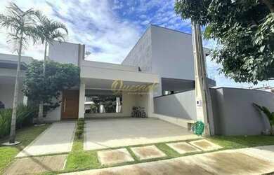 Imagem: A casa em condomínio possui 3 Dormitórios, 4 Banheiros, 4