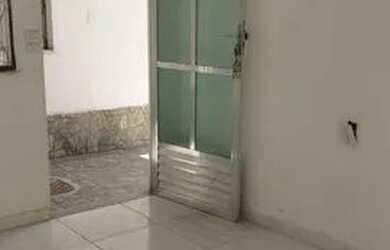 Imagem: A casa possui 1 Dormitório, 1 Banheiro, 35m² de Área e está