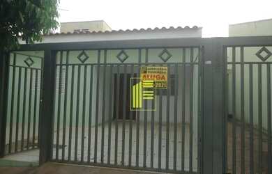 Imagem: A casa possui 2 Dormitórios, 1 Banheiro, 1 Vaga na garagem