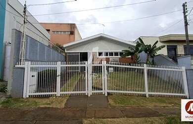 Imagem: O depósito possui 3 Vagas na garagem, 250m² de Área e está