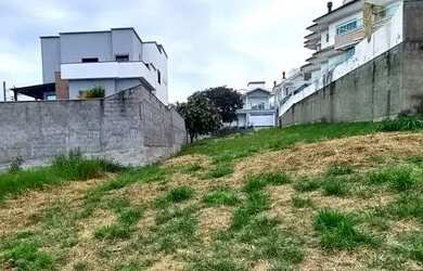 Imagem: O terreno possui 360m² de Área e está localizado em Pedra