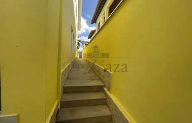 Imagem 8: Casa de condomínio sobrado para venda possui 487 metros quadrados com...