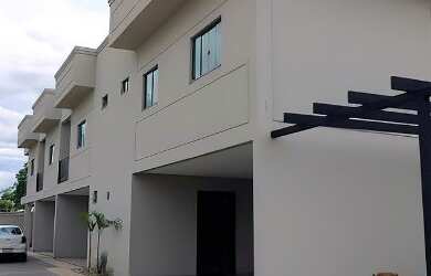 Imagem: A casa em condomínio possui 4 Dormitórios, 3 Banheiros, 3