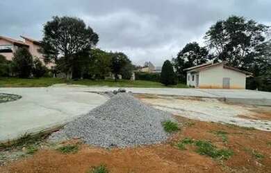 Imagem: O terreno possui 3.647m² de Área e está localizado em Bragança