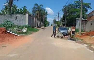 Imagem: O terreno possui 10000m² de Área e está localizado em Chácaras