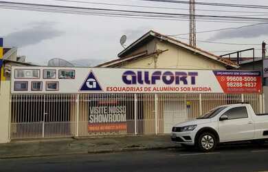 Imagem: A casa possui 2 Dormitórios, 1 Banheiro, 287m² de Área e