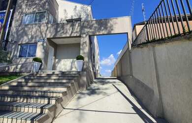 Imagem: O depósito está localizado em Água Verde, Curitiba para alugar