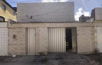 Imagem: A casa possui 2 Dormitórios, 2 Banheiros, 1 Vaga na garagem