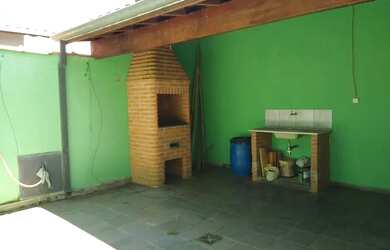 Imagem: A casa possui 2 Dormitórios, 2 Banheiros, 79m² de Área e