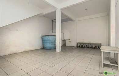 Imagem 9: Depósito para venda e locação com salas, banheiros e estacionamentos...