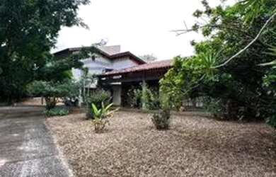 Imagem: A casa em condomínio à venda possui 3 Dormitórios, 2 Banheiros