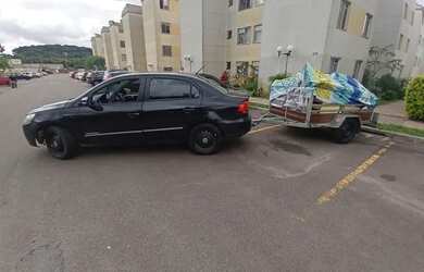 Imagem: O apartamento possui 2 Dormitórios, 1 Banheiro, 1 Vaga na garagem
