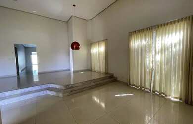 Imagem: A casa em condomínio possui 3 Dormitórios, 4 Banheiros, 2