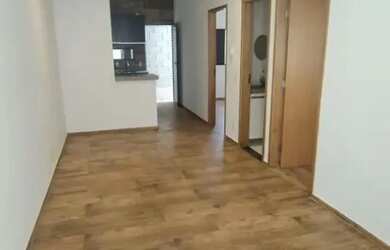 Imagem: A casa possui 2 Dormitórios, 1 Banheiro, 1 Vaga na garagem