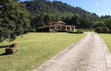 Imagem 12: Sitio - Bairro Linha 28. Piscina, Varanda, Área de serviçoe212m² de...