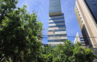 Imagem: O depósito possui 4 Vagas na garagem e 175m² de Área e está