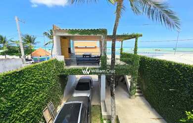 Imagem: A casa possui 5 Dormitórios, 4 Banheiros, 4 Vagas na garagem