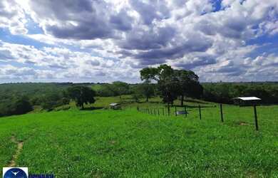 Imagem: A fazenda possui 128m² de Área e está localizado em Centro
