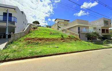 Imagem: O terreno possui 326m² de Área e está localizado em Bragança