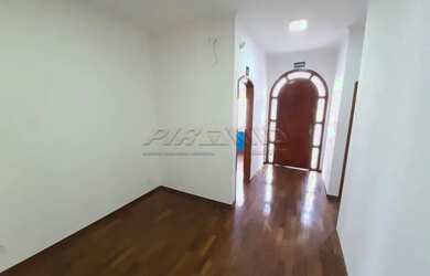 Imagem: O depósito possui 5 Vagas na garagem, 412m² de Área e está