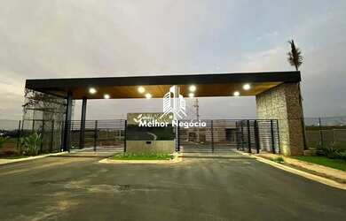 Imagem: O terreno possui 200m² de Área e está localizado em São