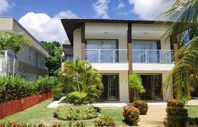 Imagem: A casa em condomínio possui 4 Dormitórios, 2 Banheiros, 4