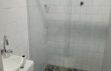 Imagem 10: Duplex 40m2 mobiliado, microondas, Wifi, garagem, só p/1 homem não fumante