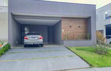 Imagem: A casa em condomínio possui 3 Dormitórios, 1 Banheiro, 4 Vagas