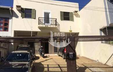 Imagem: O depósito possui 5 Vagas na garagem e 290m² de Área e está