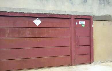 Imagem: A casa possui 1 Dormitório, 1 Banheiro, 2 Vagas na garagem