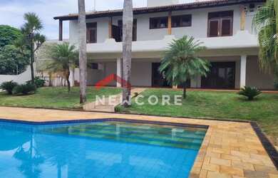 Imagem: A casa possui 5 Dormitórios, 5 Banheiros, 2 Vagas na garagem