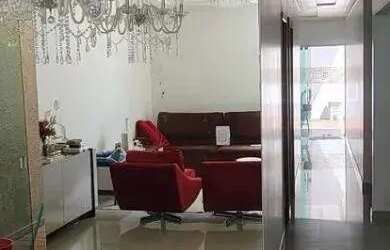 Imagem: A casa em condomínio possui 4 Dormitórios, 4 Banheiros, 2