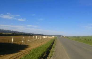 Imagem: O terreno possui 420.000m² de Área e está localizado em