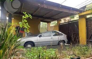 Imagem: A casa possui 2 Dormitórios, 2 Banheiros, 1 Vaga na garagem