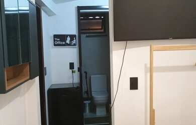 Imagem: O quarto possui 1 Dormitório, Acomodam 2 pessoas, 2 Vagas na