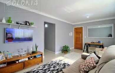 Imagem: A casa possui 3 Dormitórios, 3 Banheiros, 2 Vagas na garagem