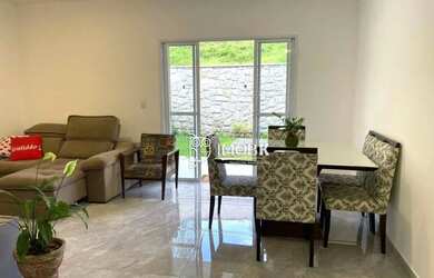 Imagem: A casa em condomínio possui 3 Dormitórios, 3 Banheiros e 105m²