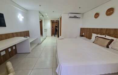 Imagem: O apartamento possui 1 Dormitório, 1 Banheiro, 1 Vaga na garagem